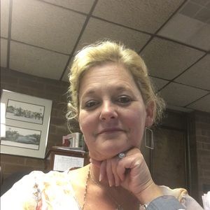 Meet your Posher, Gina